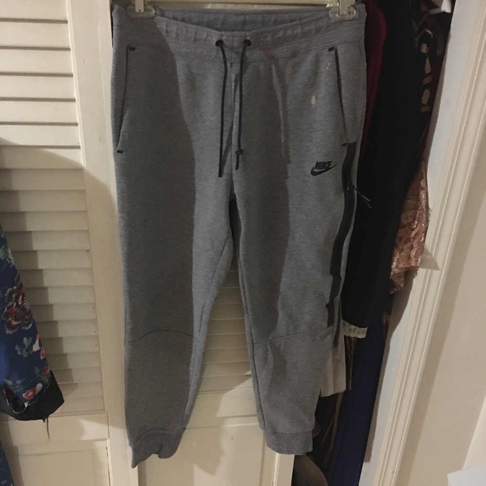 Nike joggers size m